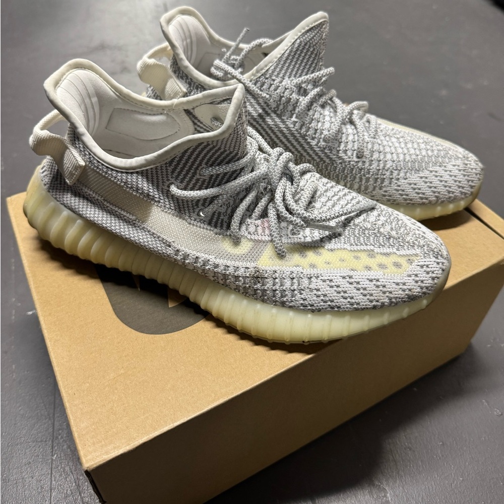 Yeezy Boost 350 V2